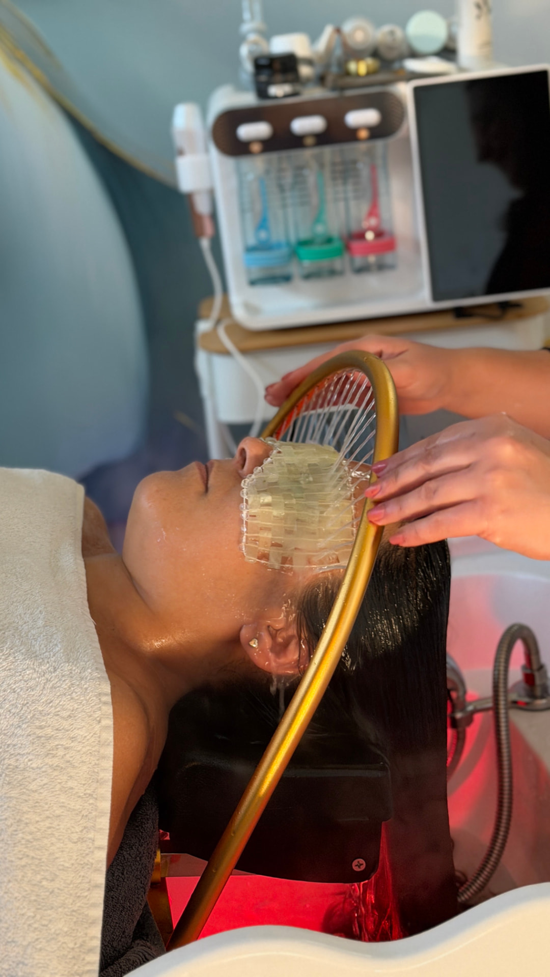 Headspa com arco de água e cromoterapia